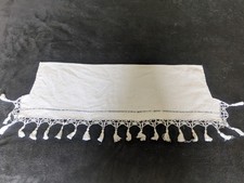 ancien petit rideau dentelle