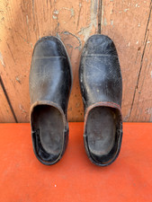 2 vieux Sabots 26 cm de long