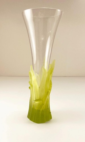 Daum daffodil flower - daffodil, green