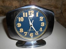 Ancien réveil métal chromé SHANGAI fond bleu 