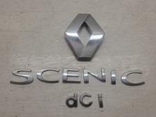 Monogramme sur coffre pour