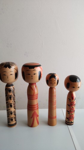 Set traditional kokeshi - of,