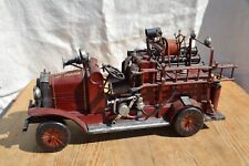 camion de pompier en tole