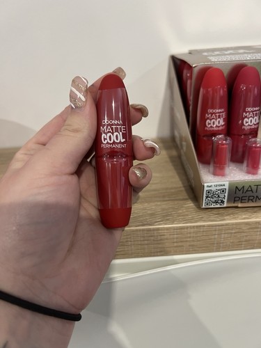 Rouge lèvres matte - à, 3️⃣