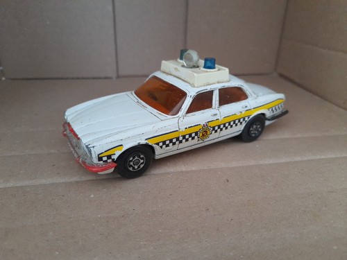 Jaguar xj12 police matchbox - jaguar,