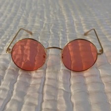 Round Wire Sunglasses in Red /