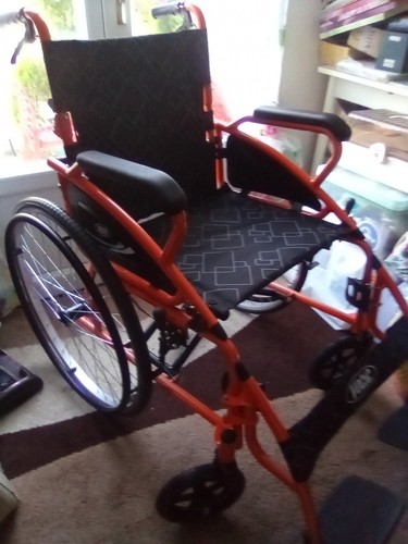 Fauteuil roulant pliable neuf - fauteuil,