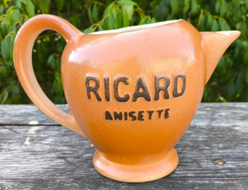 Ancien pichet publicitaire