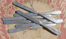 DÎNETTE ANCIENNE, COUVERT COUTEAU en MÉTAL vers 1920, Vendue à l'unité!