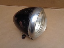 Un ancien phare d'automobile