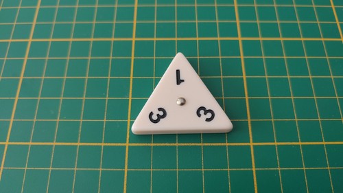 Pièce triangulaire 1 - 3,