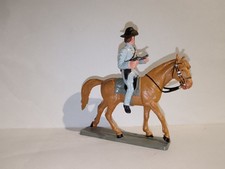 STARLUX western sécession