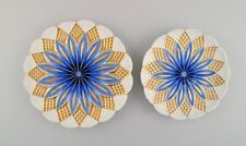 Deux anciennes assiettes Meissen en porcelaine peinte à la main avec fleurs b...