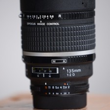 NIKON AF DC NIKKOR 135mm f2D