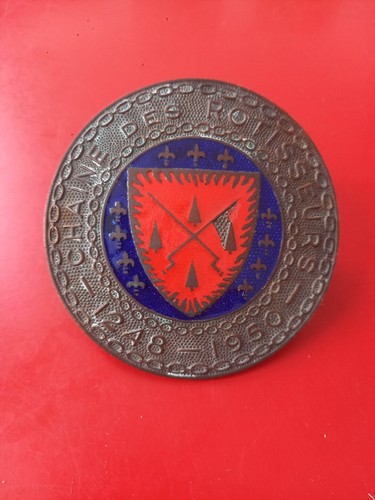 Badge calandre chaîne des - badge,