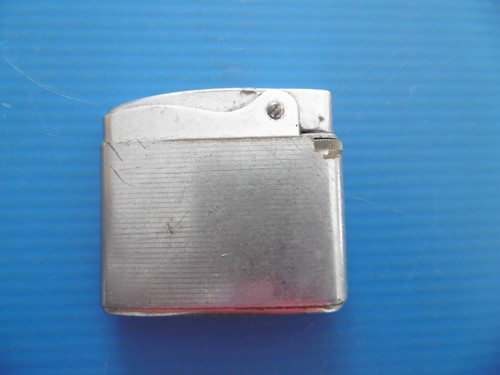 Briquet ancien - ancien,