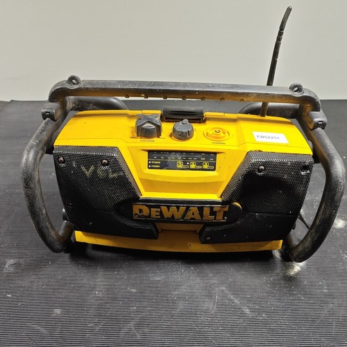 Radio dewalt dw911 ne - radio,