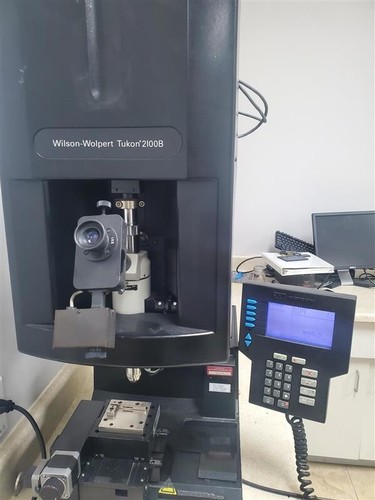 Instron tukon 2100bq1480 - instron,