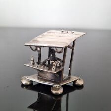 Personnage en Argent Style