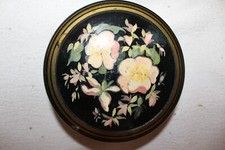 BONBONNIERE EN BOIS SIGNEE PL.S. ? ET PEINT A LA MAIN