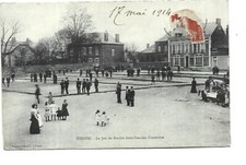 02  HIRSON  LE JEU DE BOULES DANS L ANCIEN CIMETIERE