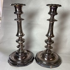 Paire De Chandeliers En Métal