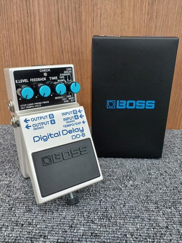 Boss delay pedal guitar - dd-8,