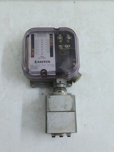 Contrôleur pression - de,