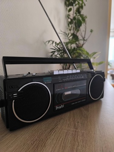 Ghetto blaster radio cassette - ghetto, blaster/radio