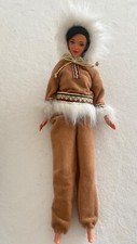 BARBIE DU MONDE COLLECTION  ESKIMO 1997 dolls of the world Malaysia 1966