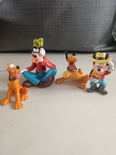 Disney lot figurines - disney,