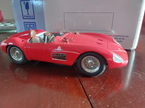 Maquette cmc maserati 300s - maquette,