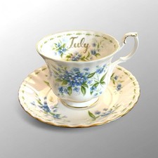 Tasse & soucoupe Royal Albert – Juillet–  Myosotis – Bone China Angleterre