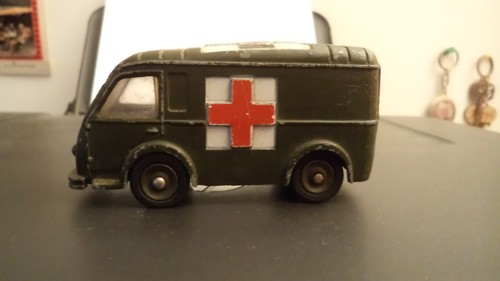 Miniature ambulance militaire - miniature,