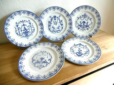 CINQ ASSIETTES PLATES FAIENCE JULES VIEILLARD BORDEAUX DECORS MOUSTIERS Lot 5.