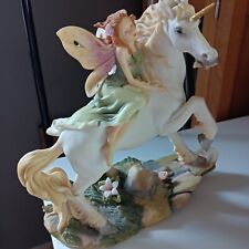 Sculpture Fée Magique Sur Licorne/ Conception Originale Veronese