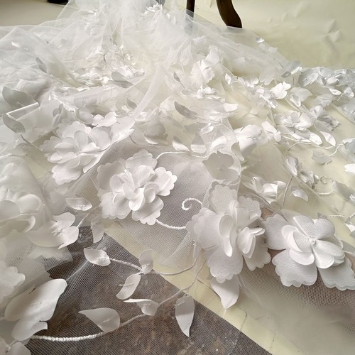 Grand tulle dentelle - tulle, en
