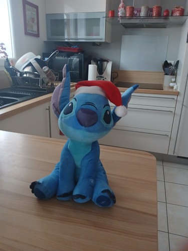 Peluche stitch bonnet noël - de,