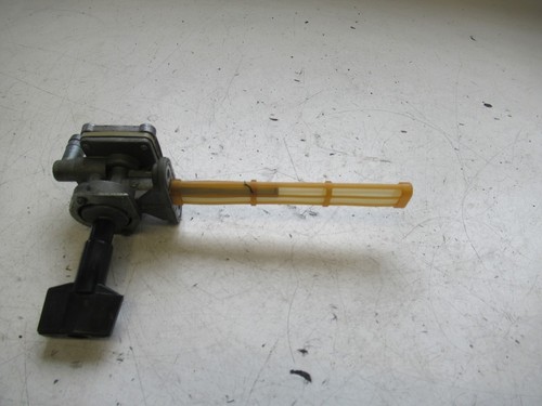 Robinet essence suzuki - robinet,