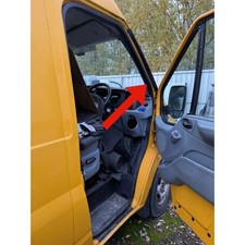 Ford Transit 2010 Avant droit