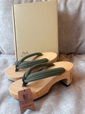 Sandales Attack on Titan Geta M 23 cm talon en bois de cèdre Hita...