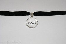 Esclave Noir Velours Tour De