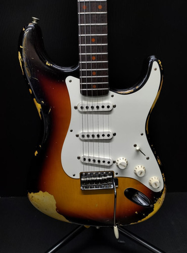 Fender custom shop chris - [fender],