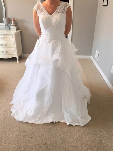 Elegant line wedding - a-line,
