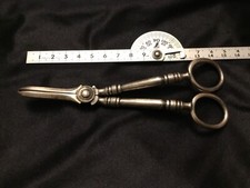 # Outil ancien pince ciseaux