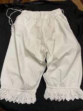 Ancienne Culotte volant brodé