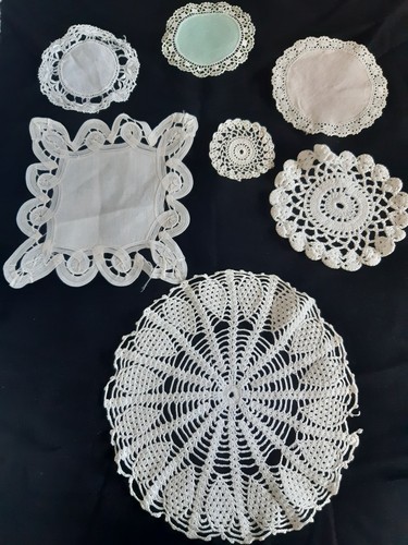 Lot napperons anciens - napperons,
