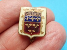 INSIGNE  EMAILLE BROCHE BLASON