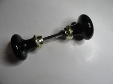 ancienne paire de POIGNEES de porte en Porcelaine NOIRE  carré de 6