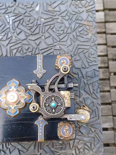 Tattoo machine collector - tattoo,